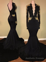 2025 Charming Long Sleeve Black V-neck Prom Dresses