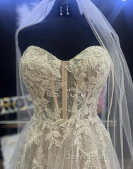 A-Line Sweetheart Neckline Tulle Wedding Dresses With Appliques
