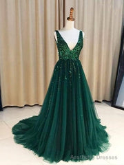 Hunter Green V-neck Long Formal Tulle Low Back Prom Dress