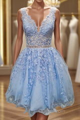 A-Line/Princess V-neck Short/Mini Tulle Homecoming Dresses With Appliques Lace