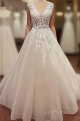 Beautiful Long A-Line Appliques Lace Tulle Wedding Dresses