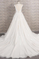 Beautiful Long A-line Tulle Lace Appliques Backless Wedding Dresses