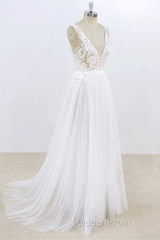 Deep V-neck Lace A-line Tulle Wedding Dresses