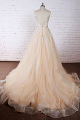 Elegant Long A-line Appliques Lace Tulle Wedding Dresses