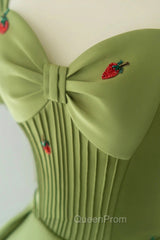 Green A-Line Long Evening Prom Dresses Strawberry Lace, Lovely Short Sleeve Evening Dresses