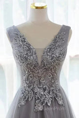 Grey A-Line Tulle With Lace Long Formal Dresses V-Neckline Evening Prom Dresses Sleeveless December Wedding Guest Dresses