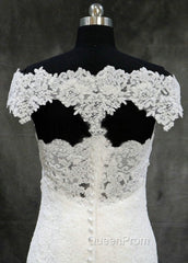 Lace Trumpet/Mermaid Sweep Train Off-The-Shoulder Wedding Dresses