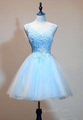 Light Blue Tulle Short Party Dresses With Lace Applique, V-Neckline Homecoming Dresses