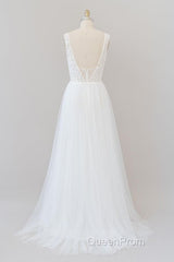 Long A-line Open Back V-neck Lace Tulle Wedding Dresses