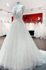Long A-line V-neck Spaghetti Straps Tulle Lace Backless Wedding Dresses
