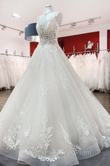 Long Ball Gown V-neck Spaghetti Straps Tulle Lace Wedding Dresses