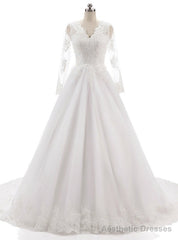 Long Sleeves V Neckline Backless Lace Appliques Wedding Gowns