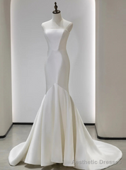 Mermaid Ivory White Satin Strapless Wedding Dress