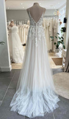 Straps A-line Tulle/Lace Beach Wedding Dress