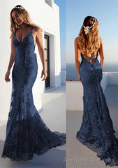 Trumpet/Mermaid Spaghetti Straps Court Train Lace Prom Dresses