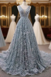 V-Neck Appliques Lace Wedding Dresses With Chapel Train