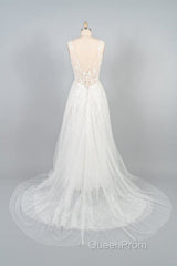 V-neck Appliques Tulle A-line Wedding Dresses