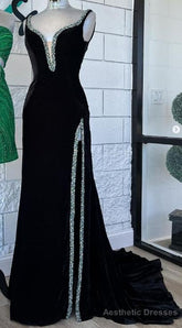V-neck Black Long Prom Dress with Beading