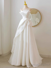 White Organza Strapless Pleats Wedding Dress