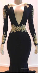 2025 Black Mermaid/Trumpet Long Sleeve V Neck Applique Elastic Satin Prom Dresses
