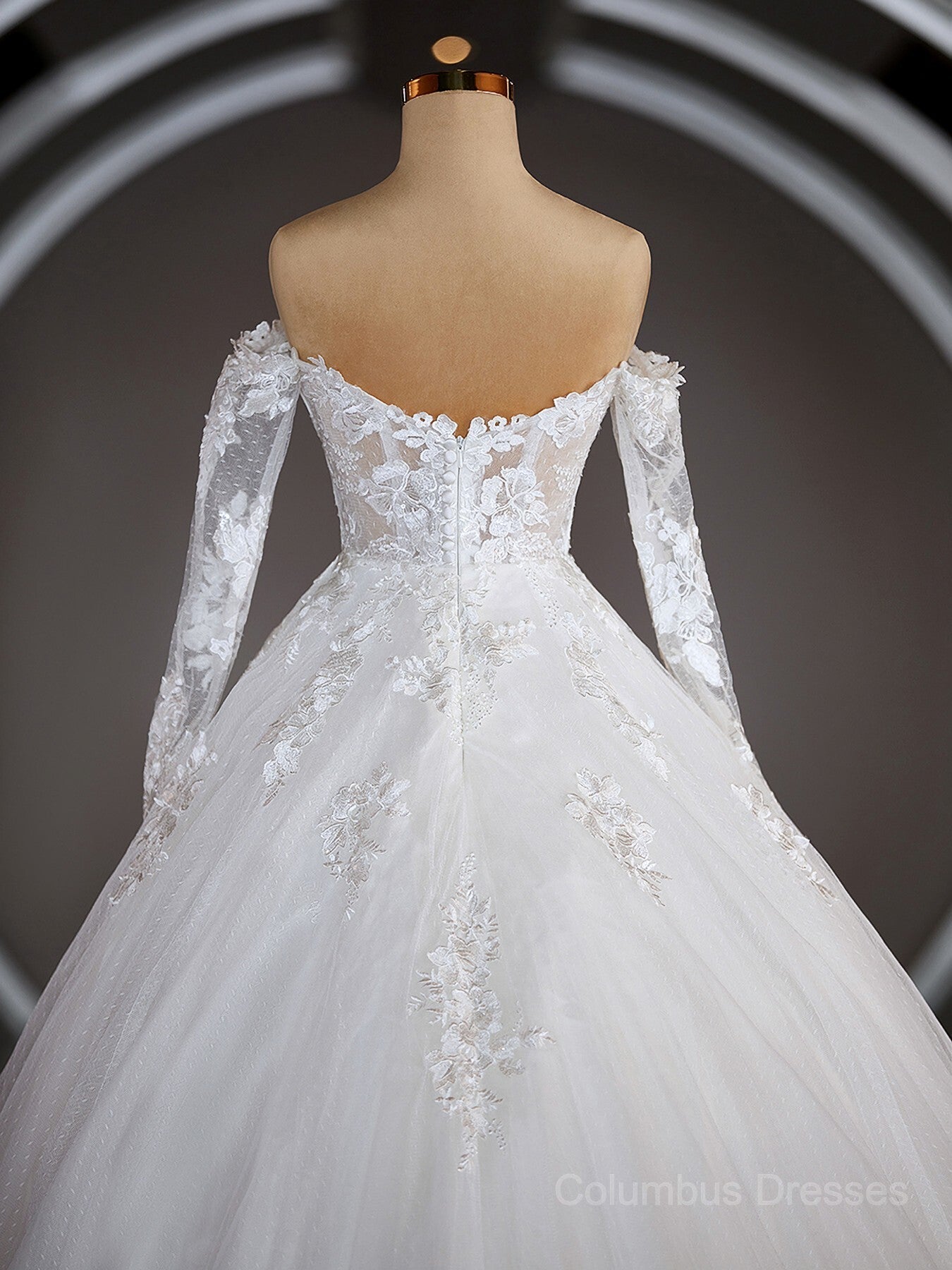 Wedding Dress Strap, A-Line/Princess Off-the-Shoulder Sweep Train Tulle Wedding Dresses with Appliques Lace