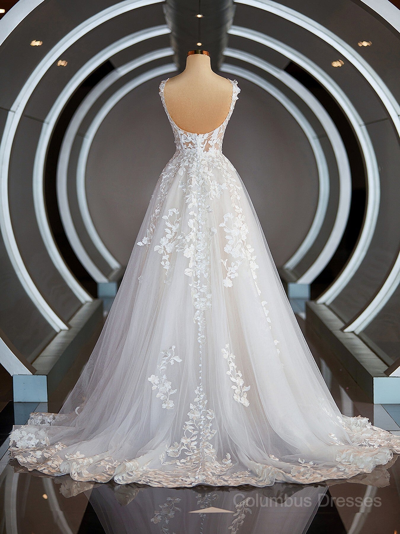 Wedding Dress Shape, A-Line/Princess Straps Court Train Tulle Wedding Dresses with Appliques Lace