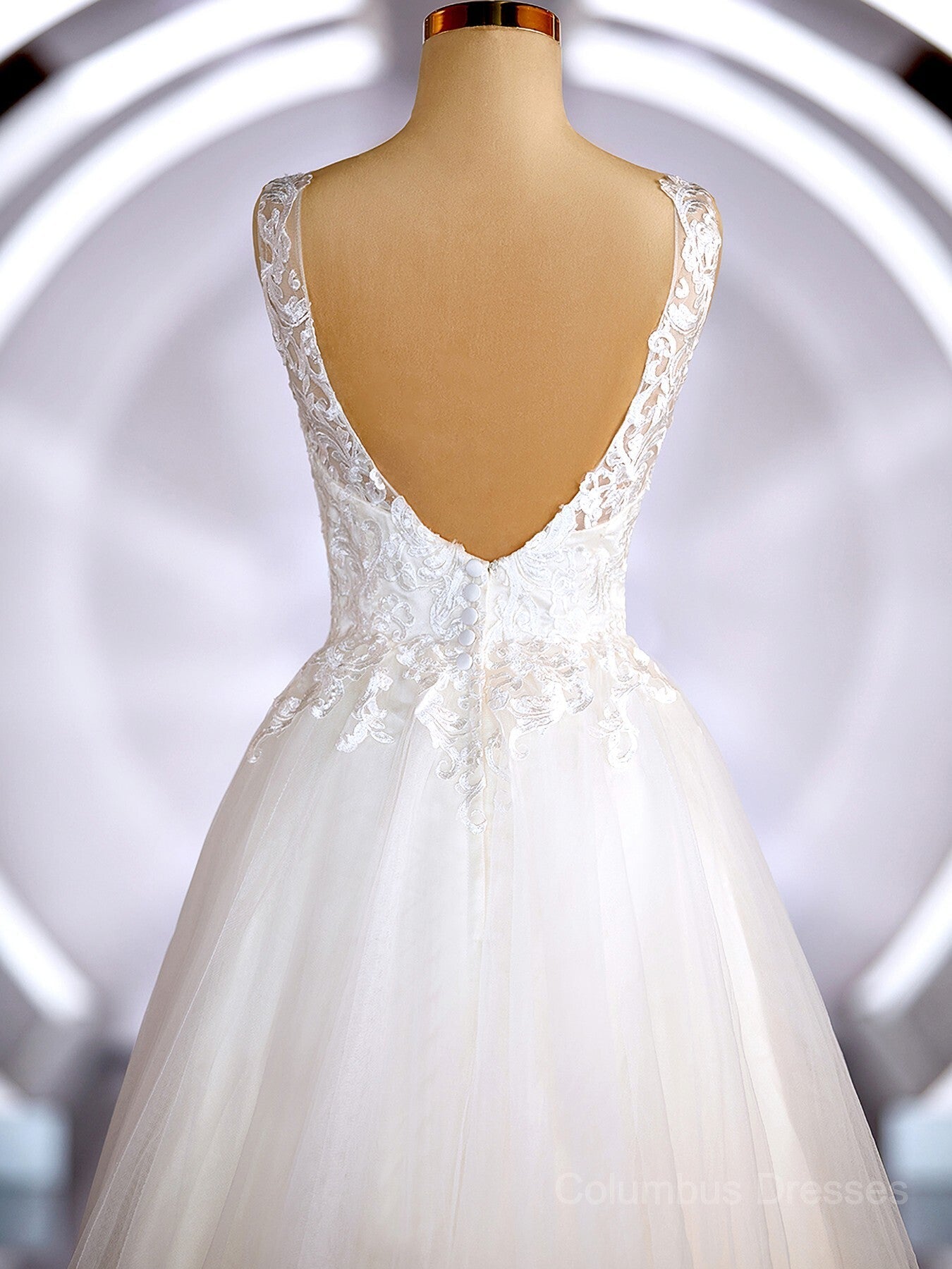 Wedding Dress For Beach Wedding, A-Line/Princess V-neck Court Train Tulle Wedding Dresses with Appliques Lace