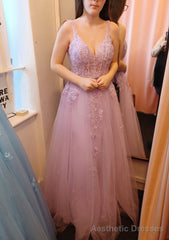 A-line V Neck Sleeveless Long/Floor-Length Tulle Prom Dresses With Appliqued Lace