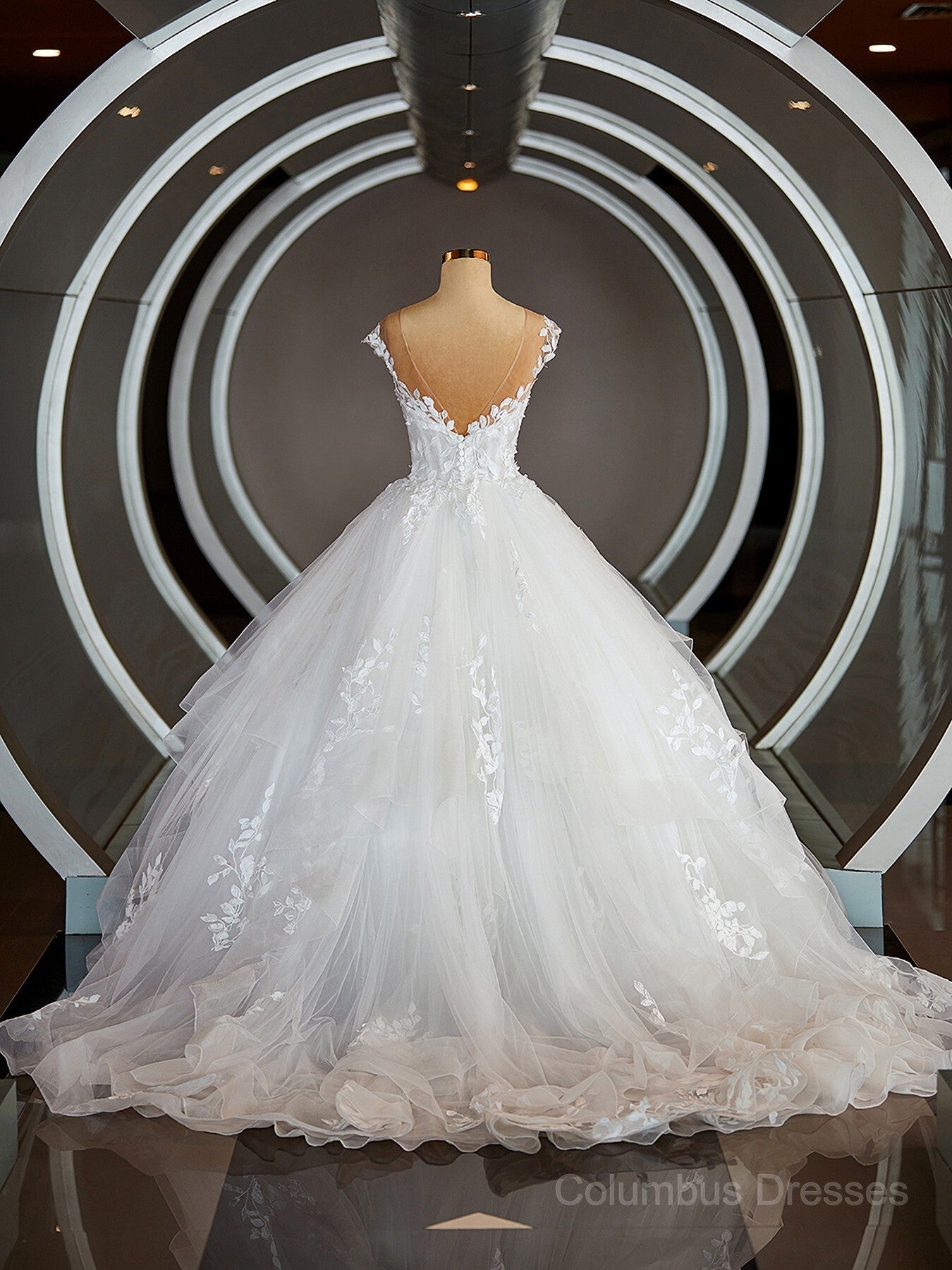 Wedding Dresses Sexy, Ball-Gown V-neck Court Train Tulle Wedding Dresses with Appliques Lace