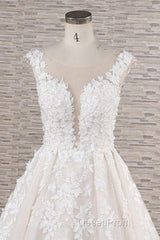 Beautiful Long A-line Tulle Lace Appliques Backless Wedding Dresses