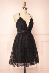Black Lace Straps A-Line Short Party Dresses Lace Homecoming Dresses