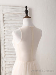 Champagne Round Neck Tulle Lace Applique Long Prom Dress