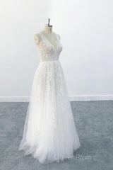 Elegant Long A-line V-neck Appliques Tulle Backless Wedding Dresses