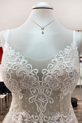 Luxury Long A-line V-neck Tulle Open Back Lace Wedding Dresses