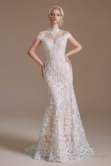 Lace Beading around Neck Wedding Dresses