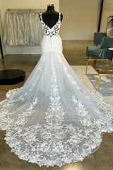 Plunging V Neck Appliques Trumpet Sweeping Wedding Dresses