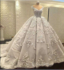 Gorgeous Sleeveless V Neck Lace Appliques Ball Gown Wedding Dresses