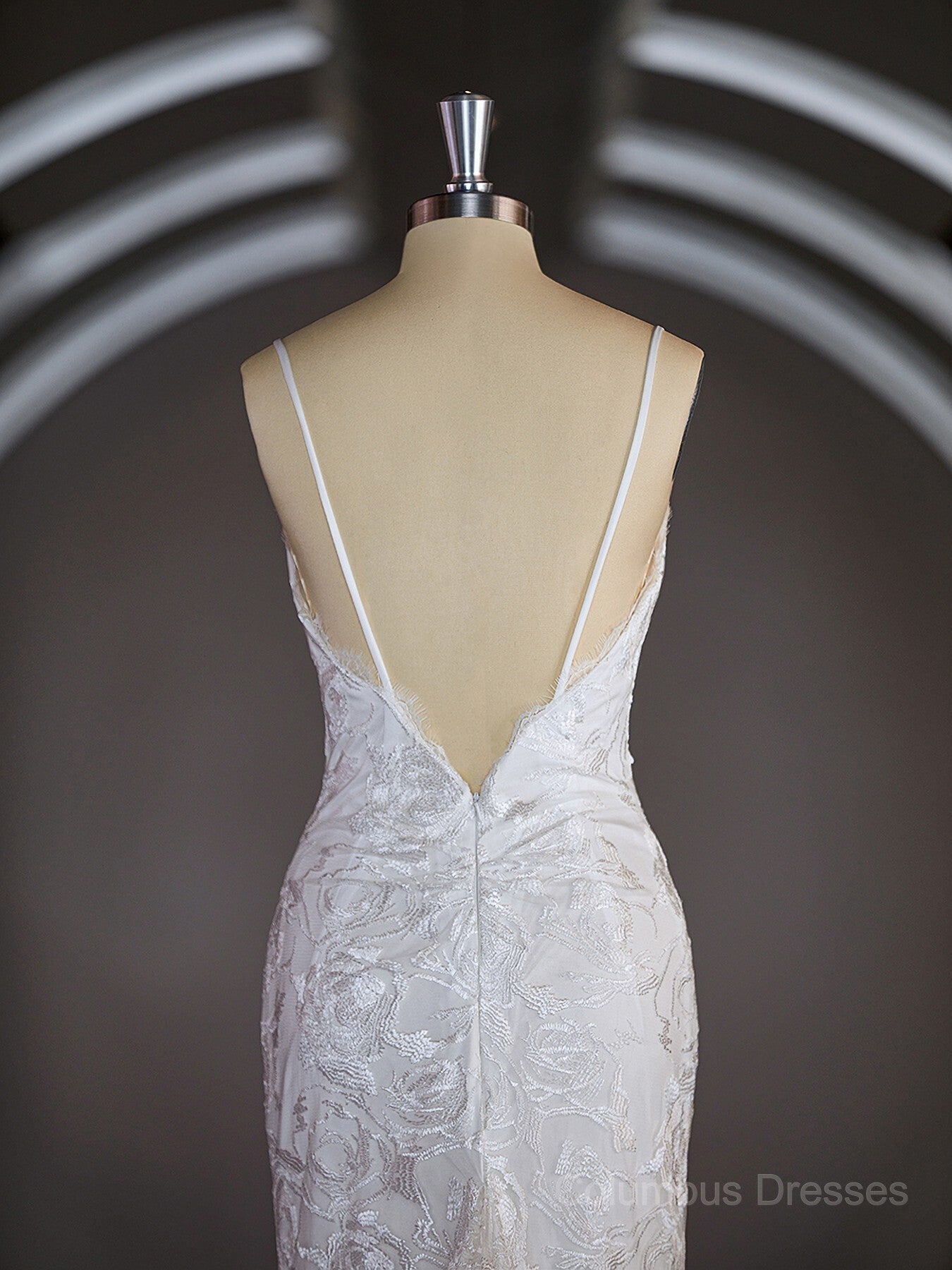 Wedding Dress Back, Sheath/Column V-neck Sweep Train Lace Wedding Dresses with Appliques Lace
