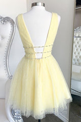Shiny V Neck Open Back Yellow Tulle Short Evening Prom Dresses, V Neck Yellow Formal Graduation Homecoming Dresses