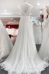 Simple Long A-line V-neck Tulle Appliques Lace Wedding Dresses