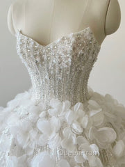Timeless Ball Gown Sweetheart Sequin Floral White Wedding Dresses Brides Dresses