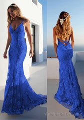 Trumpet/Mermaid Spaghetti Straps Court Train Lace Prom Dresses