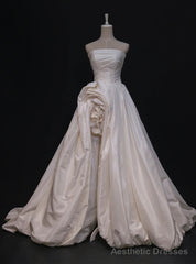 White Satin Strapless Pleats Flower Wedding Dress